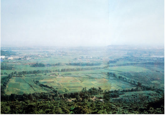 Panoramic view of the site of Anhak Palace Panoramic view of the site of Anhak Palace