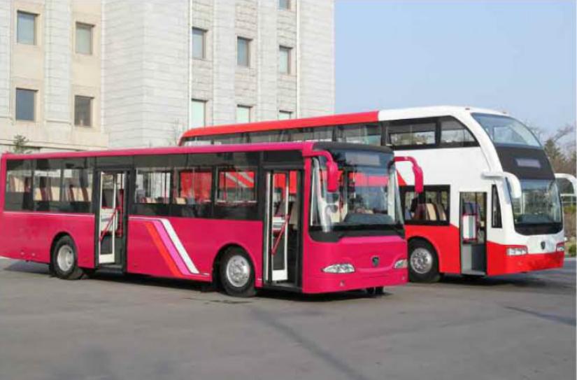 당중앙위원회뜨락에 들어선 려객뻐스시제품들