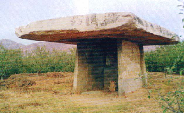 개주시 석붕산고인돌무덤