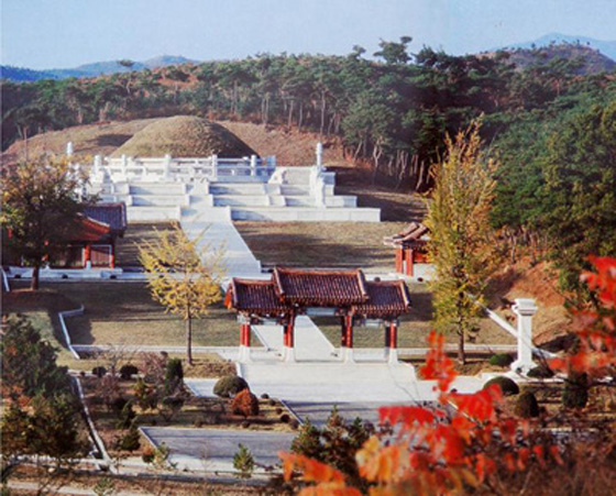 로동당시대에 개건된 왕건왕릉