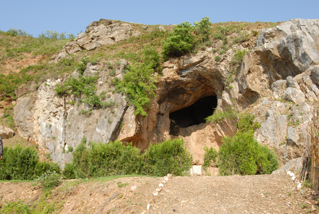 청파대동굴유적 전경