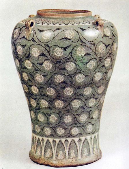 청자국화, 넝쿨무늬박이귀달린항아리