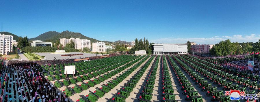 "Sea of farm machinery" in South Hwanghae Province