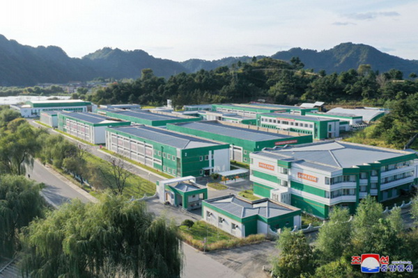 묘향산의료기구공장 전경