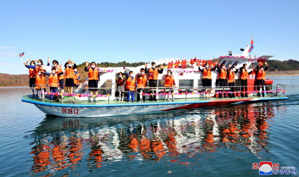 《어머니》호 통학배