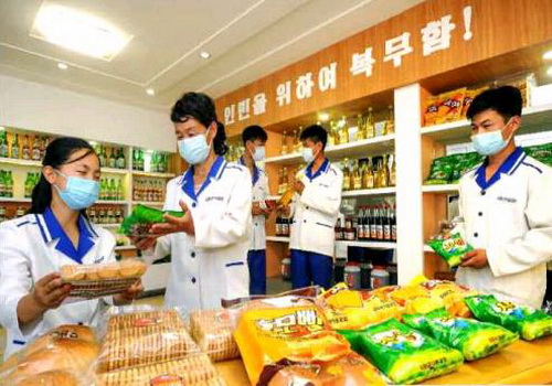 김화군식료공장에서 생산되는 식료품들