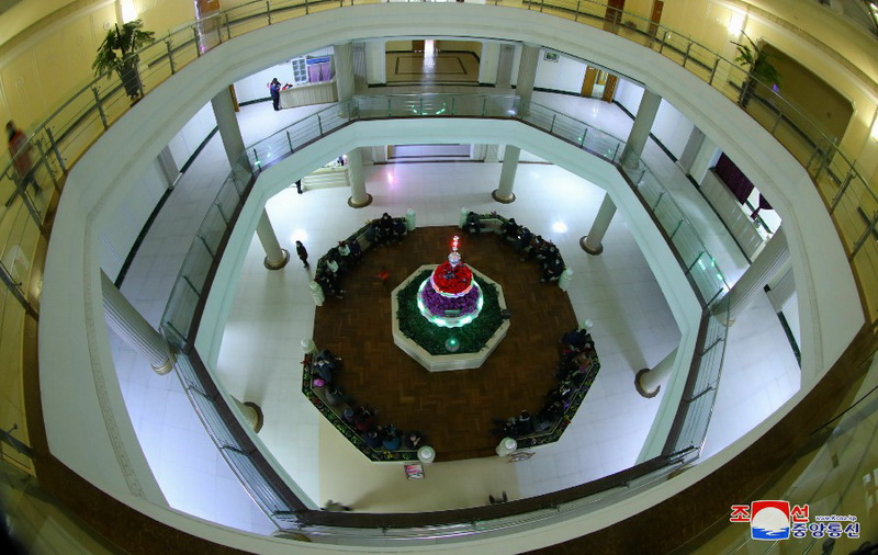 청류원의 원형휴식홀