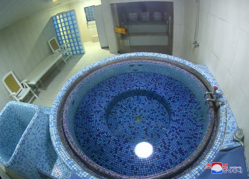 청류원의 목욕탕과 싸우나의 일부