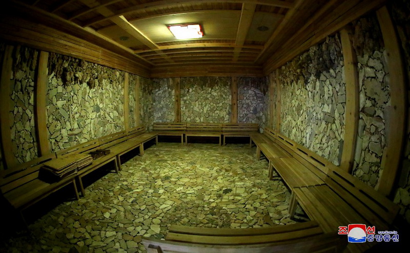 청류원의 목욕탕과 싸우나의 일부