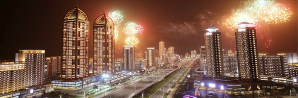 인민군군인들의 헌신이 깃들어있는 자랑찬 창조물들-송화거리, 보통강강안다락식주택구, 련포온실농장, 화성거리