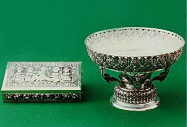 《은귀중품함, 은과일그릇》