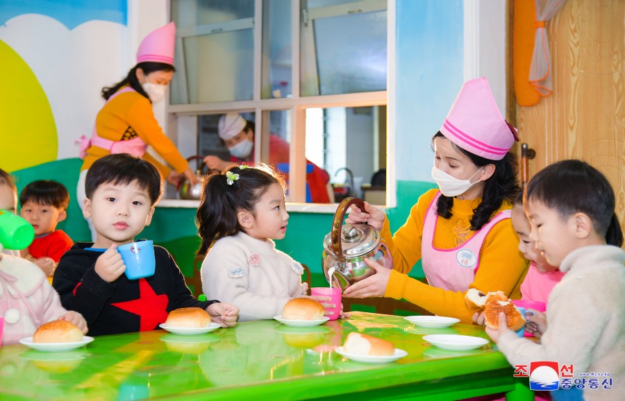 사랑어린 우유를 마시며