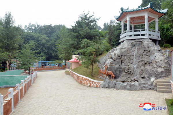 사랑의 전설 전해가는 함흥동물원