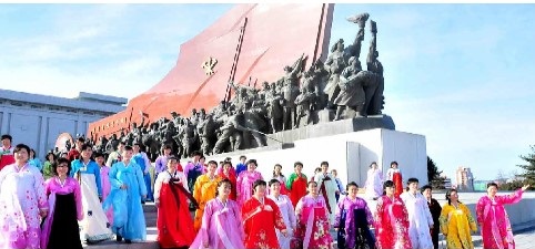 나라의 주인된 자부심에 넘쳐있는 조선녀성들의 명랑한 모습