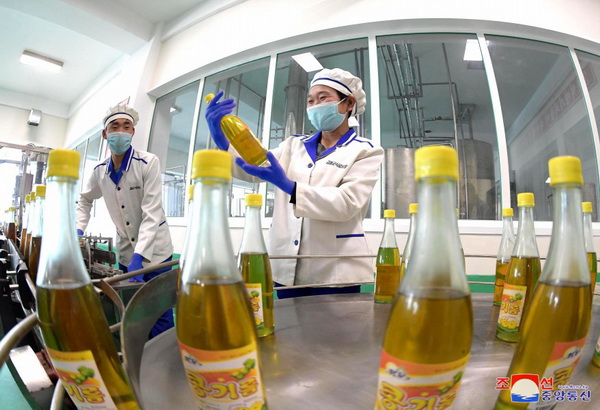 우리 당 지방발전정책의 실질적인 덕을 보는 김화군의 전변상