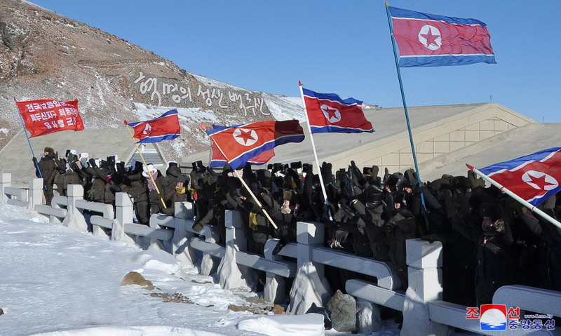 백두산에로의 답사행군대오