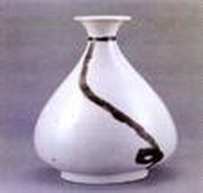 Evening white braid-pattern vase Evening white braid-pattern vase