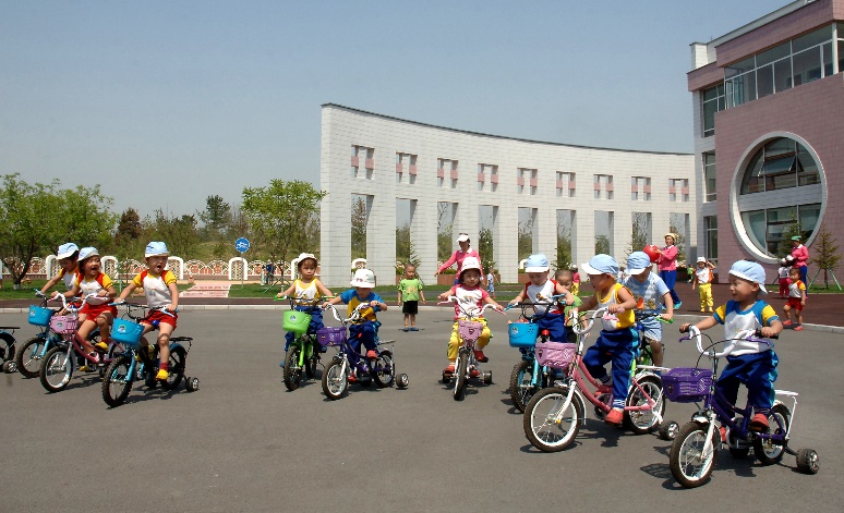 평양육아원의 원아들