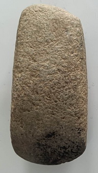 백두산일대에서 새로 발견된 돌도끼