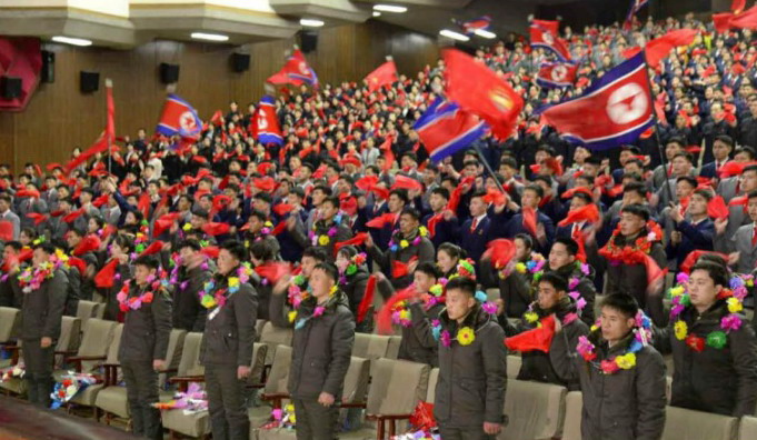 Young people volunteers to serve in major sites for socialist construction Young people volunteers to serve in major sites for socialist construction