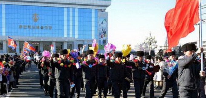 Young people volunteers to serve in major sites for socialist construction