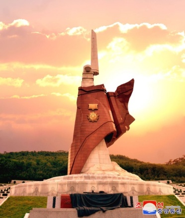 조국해방전쟁참전렬사묘