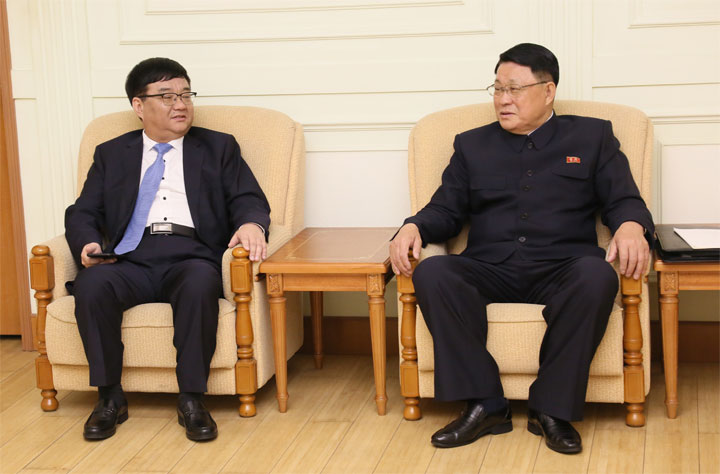 중국연변대학 대표단 김일성종합대학 참관