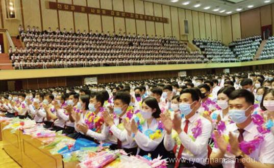 Graduates Volunteer for the New Street Construction Project in Pyongyang Graduates Volunteer for the New Street Construction Project in Pyongyang
